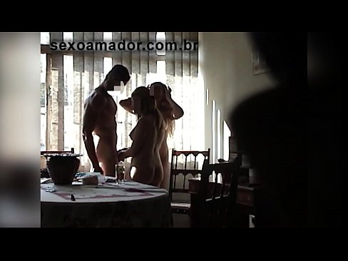 ❤️ Babaturan séks ngajak saurang lalaki raksasa sareng tiluan sareng anjeunna ❤ Video anal di urang ❌️