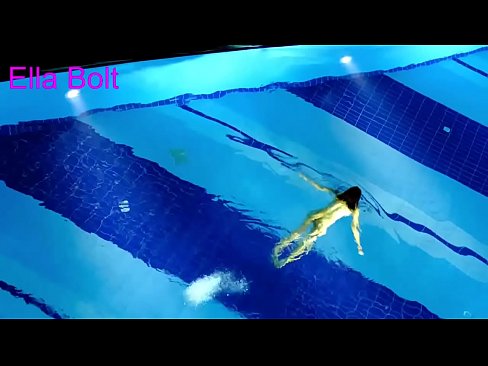 ❤️ Abdi teu tiasa ngeureunkeun nonton, pirang ngora bray ngojay buligir di ELLA bolt Resort kolam renang ❤ Video anal di urang ❌️